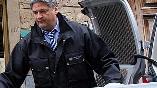 Trovato morto in casa a 51 anni