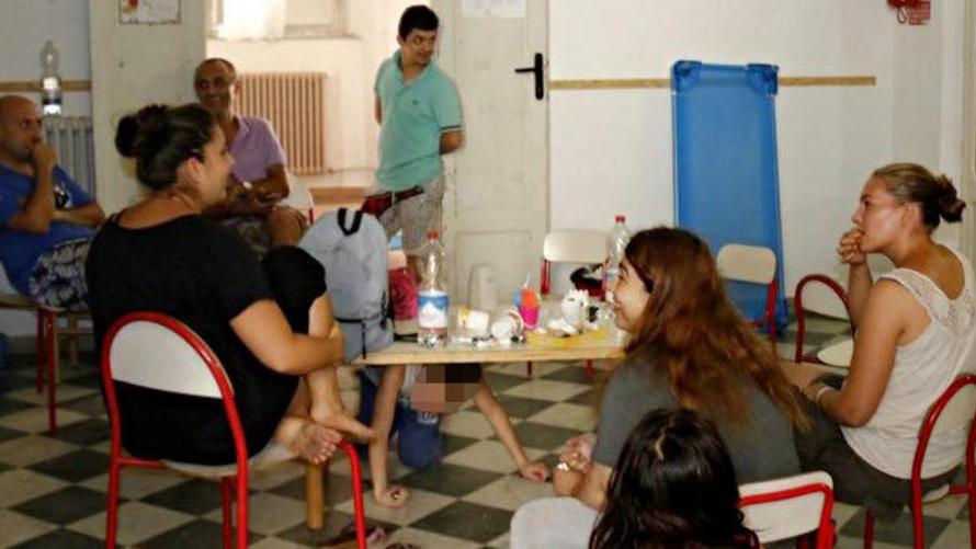Occupato anche l’ex asilo di via Cambini