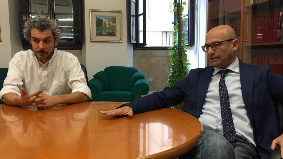 Vuole più aiuti dal Comune e si scaglia contro l’assessore