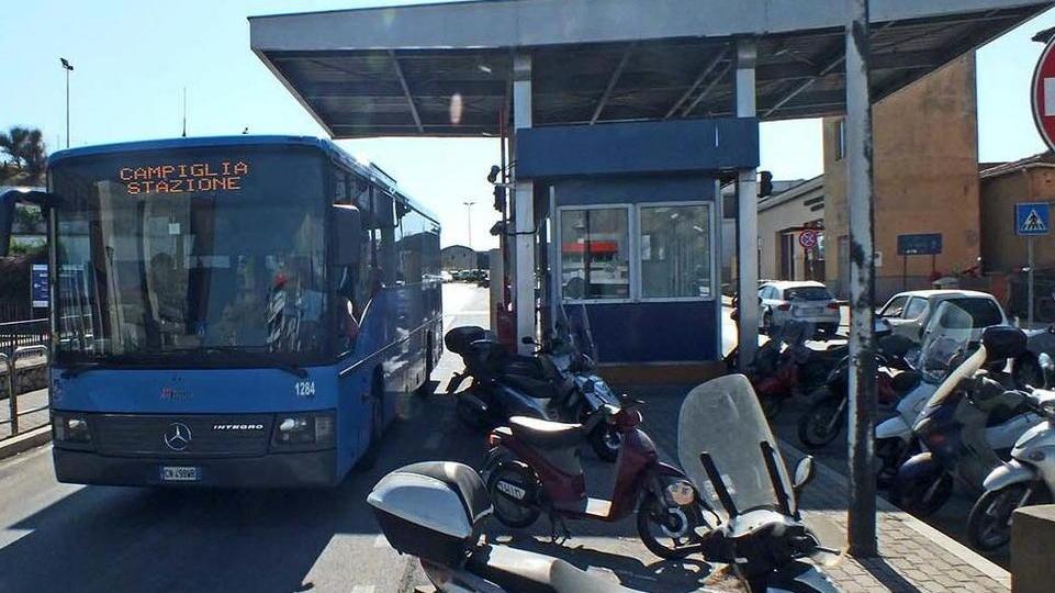 «Li ha lasciati a piedi solo perché neri»