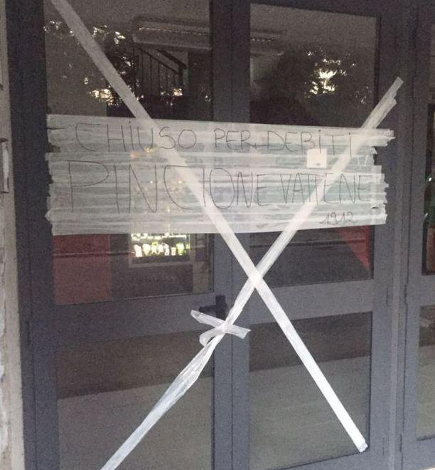 Scritte allo stadio contro Pincione Intanto arriva Casini 