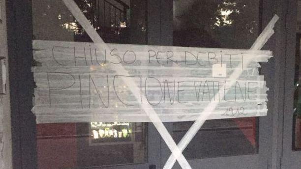 Scritte allo stadio contro Pincione Intanto arriva Casini