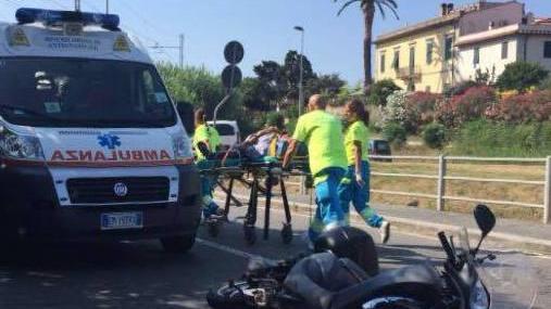 Colpito da un furgone in retromarcia
