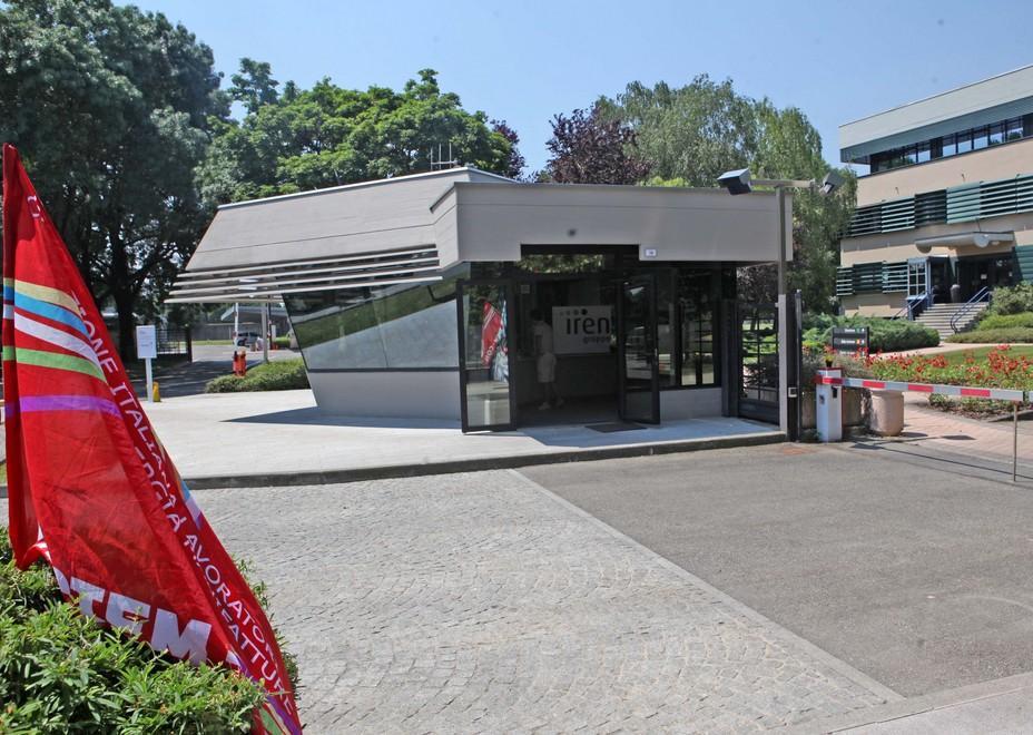 Vince l’appalto di Iren ma paga i salari in ritardo 