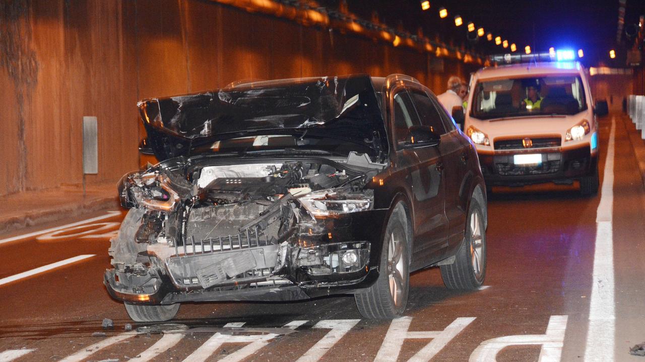 Olbia, incidente nel tunnel: tre feriti