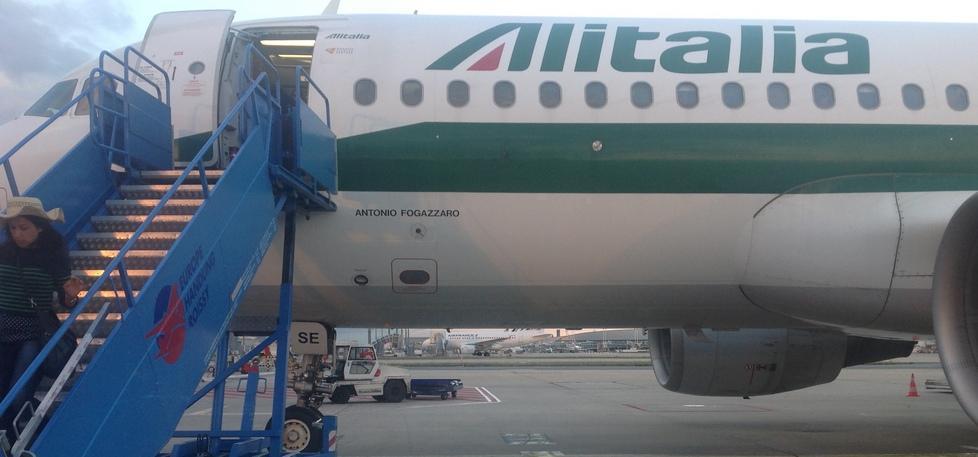 Trasporti aerei, un volo da incubo: Parigi-Alghero in 32 ore 
