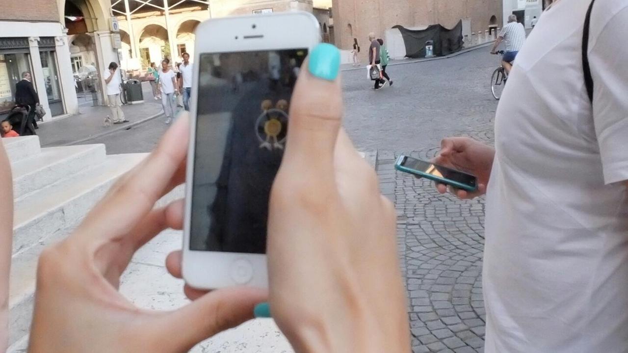 Temono un assalto al bancomat, sono ragazzi a caccia di Pokémon