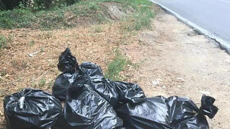 Volontari e telecamere contro i rifiuti abbandonati