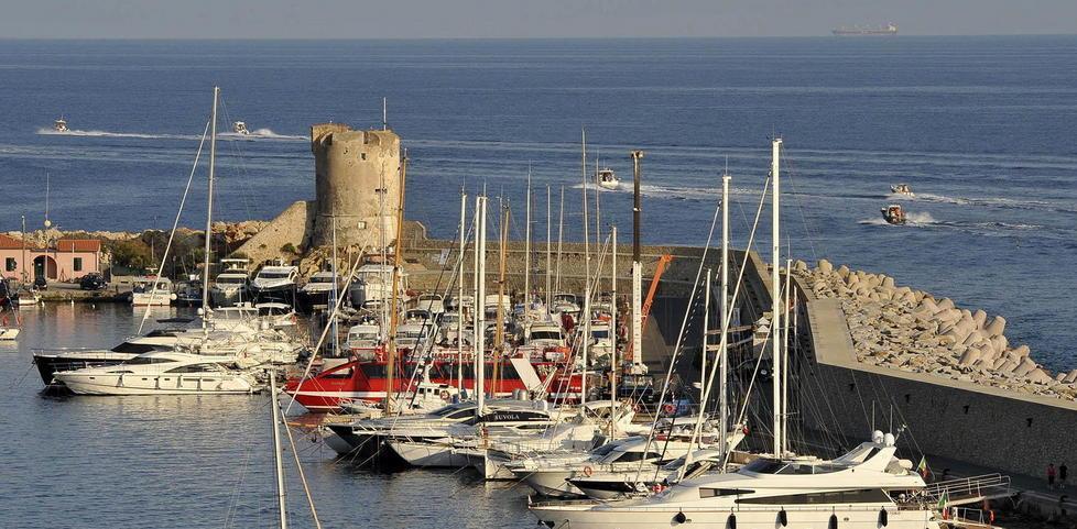 «Menzogne sul porto Non danneggerò la bellezza della rada» 