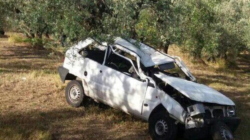 Finisce con la Panda giù dal dirupo trovato dopo ore