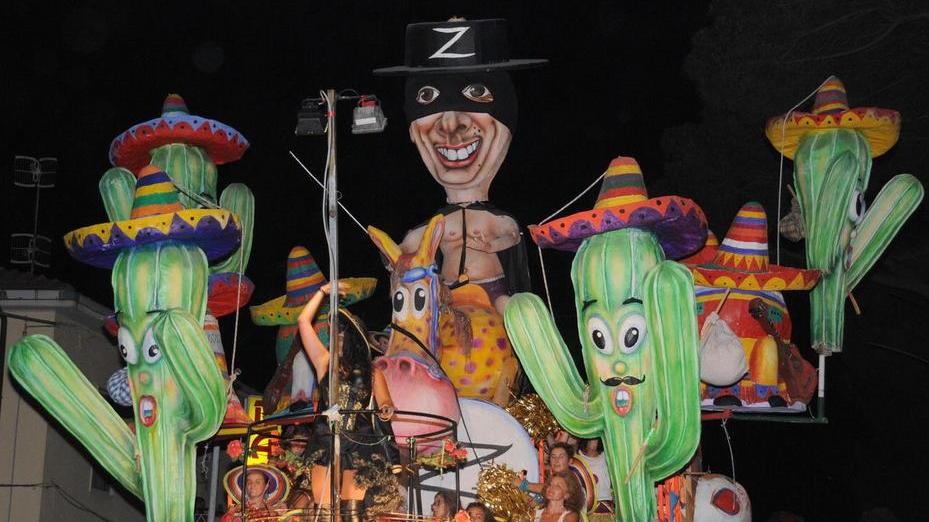 Ristoratori contro il Carnevale estivo