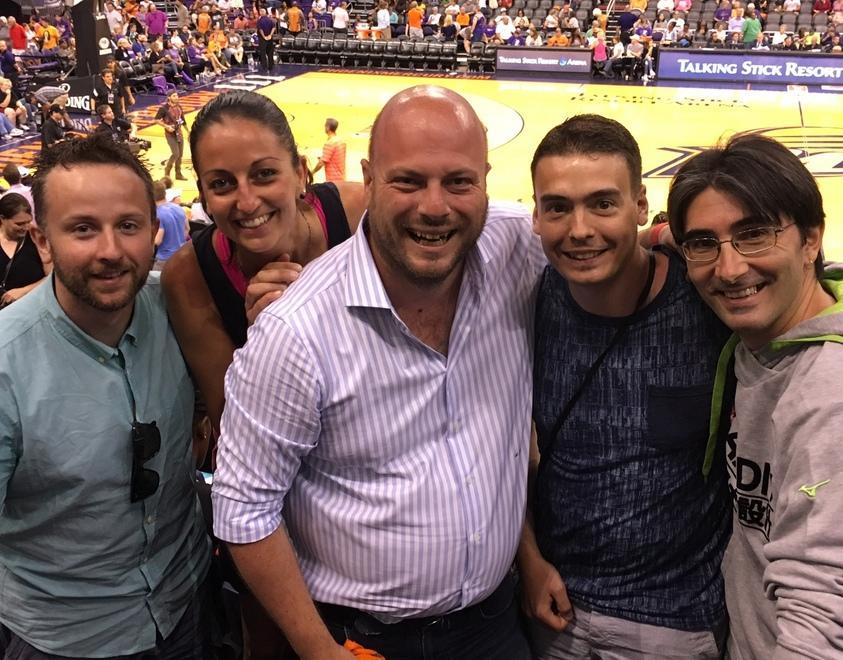 Coach lucchesi in Arizona tra cactus e palle da basket 