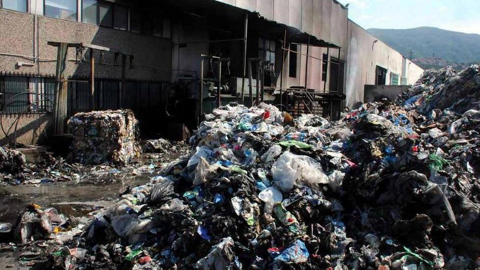 Pioggia di ceneri paura inquinamento