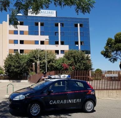 Ruba il cellulare a una donna arrestato un 19enne algerino 