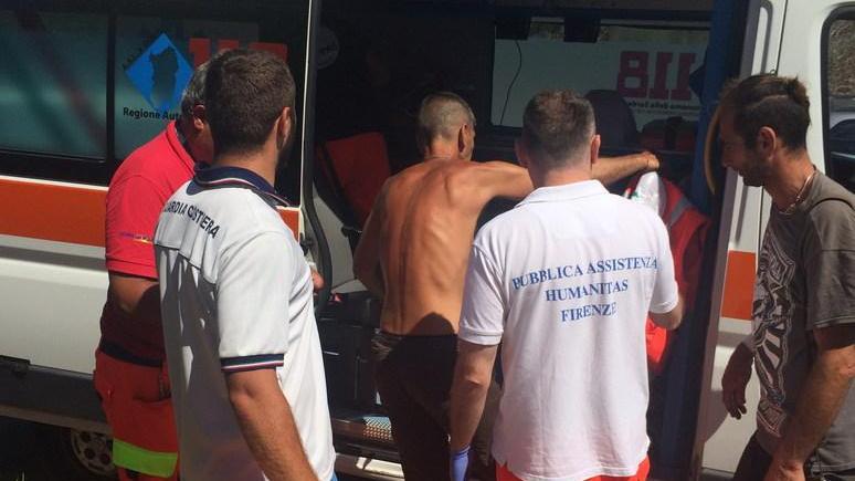 Due bagnanti aggrediti in spiaggia dai cani