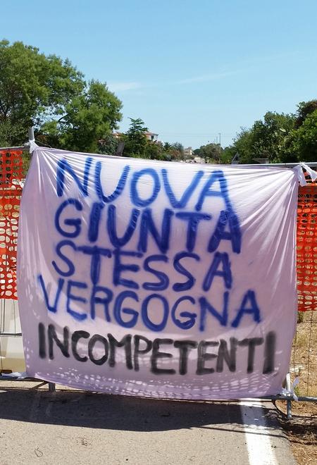 Isticcadeddu, indigna il ponte che non c’è