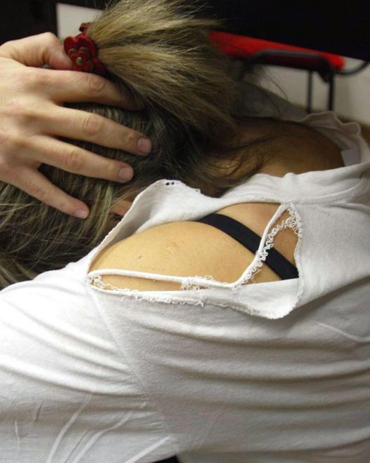 Picchia la compagna arrestato un quarantenne
