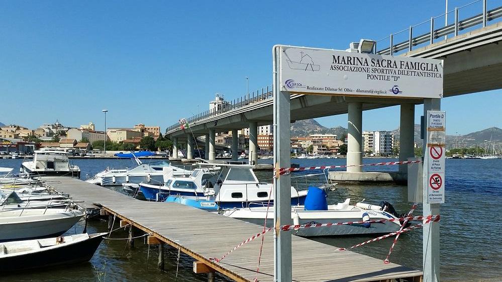 I sigilli ai pontili della Marina della Sacra Famiglia