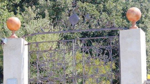 La villa del conte nullatenente finisce nel maxi sequestro