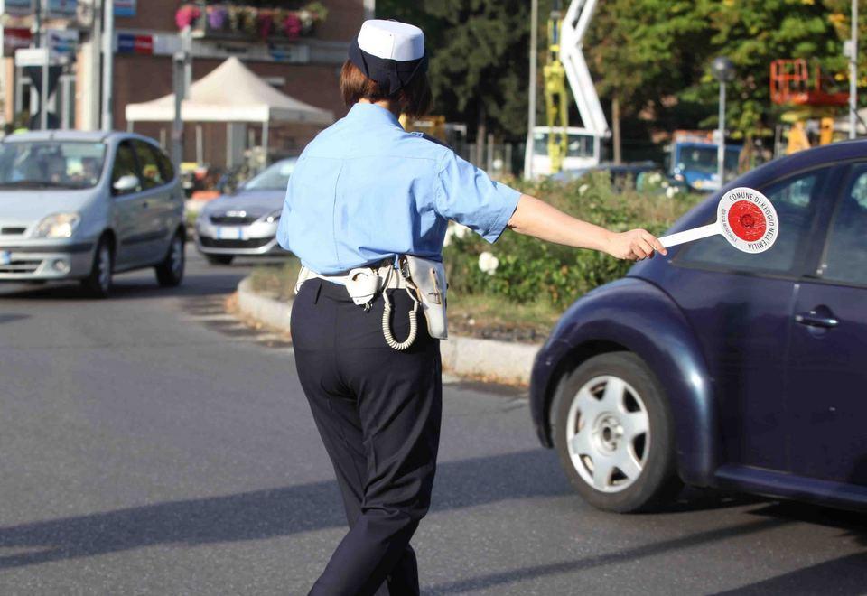 Ha la patente falsa, arrestato per le nuove norme antiterrorismo 