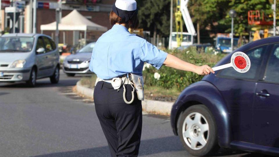 Ha la patente falsa, arrestato per le nuove norme antiterrorismo