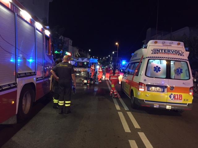 Olbia, con la moto travolge madre e figlia in viale Aldo Moro