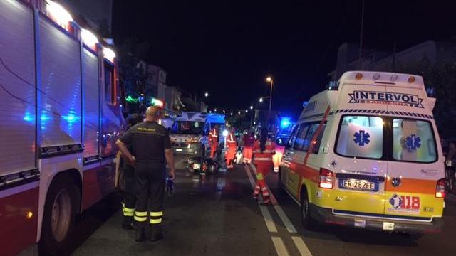 Olbia, con la moto travolge madre e figlia in viale Aldo Moro
