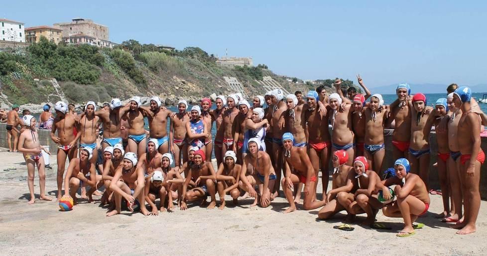 Trofeo di pallanuoto under 15 ed è gran spettacolo in mare 