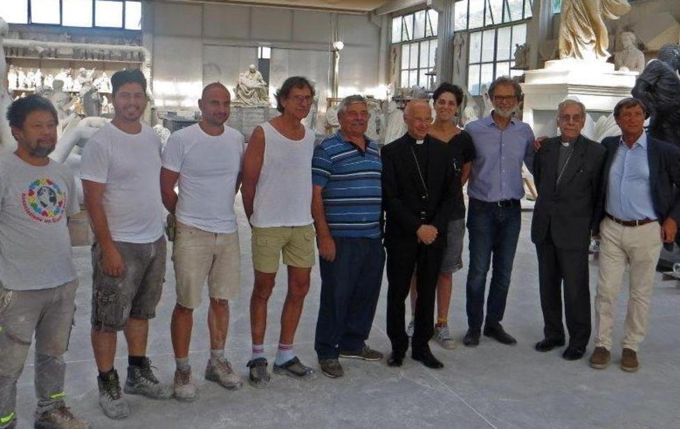 Il tour nel marmo di monsignor Bagnasco 