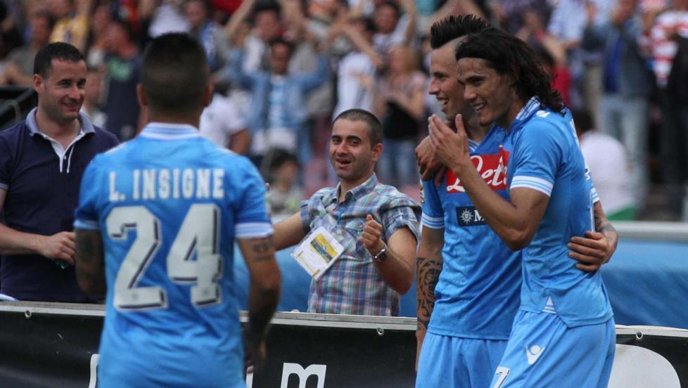 Pazza idea Cavani per il Napoli La Roma sul difensore Vermaelen 