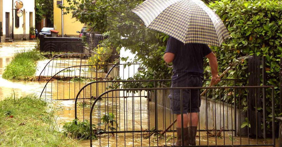 Temporali, allerta meteo arancione 