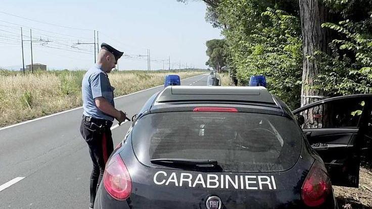 «I soldi o dico a tua moglie che sei venuto a letto con me»
