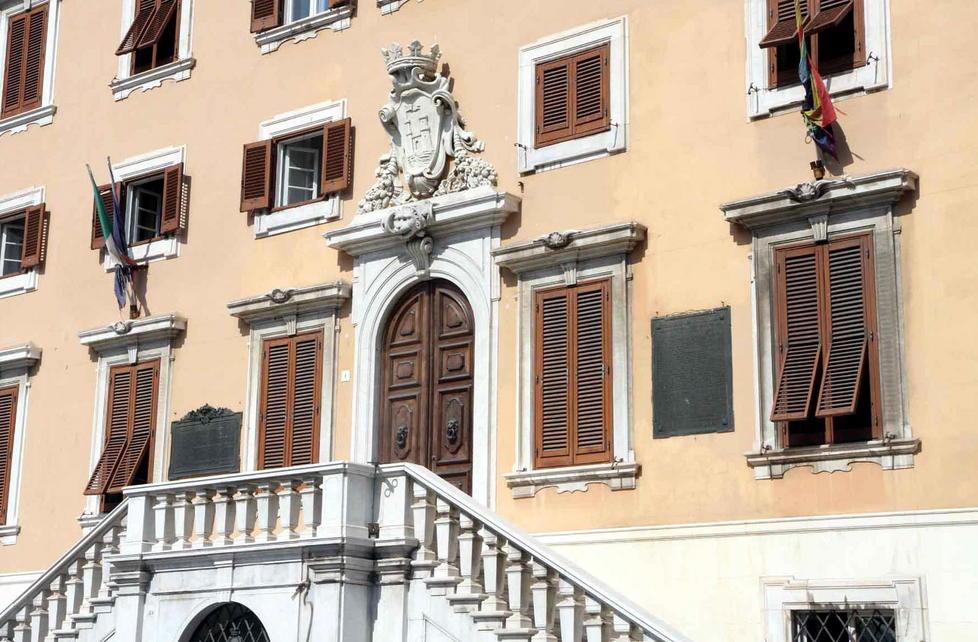 Livorno l’unico municipio in Toscana chiuso ai cittadini 