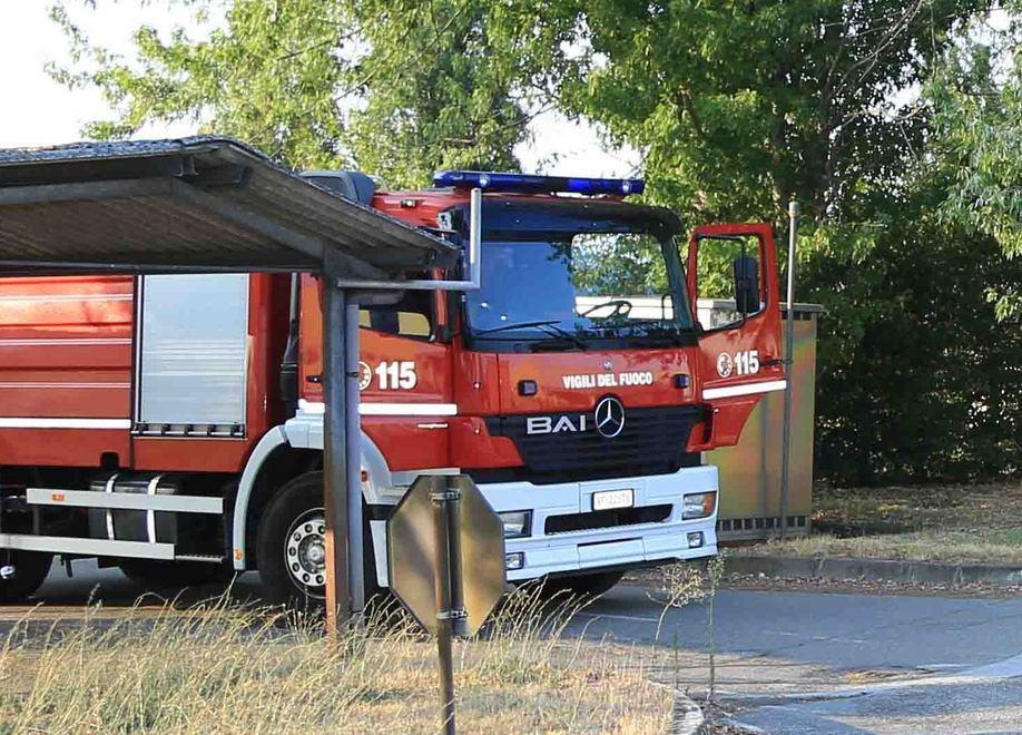 In fiamme un cassone di Coopsette