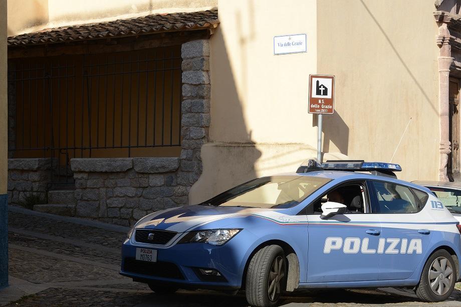 Una volante della polizia