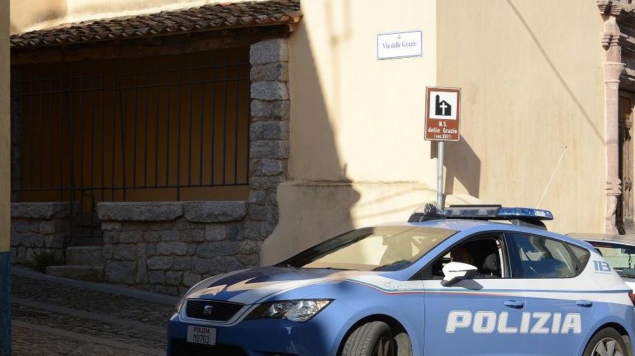 Una volante della polizia