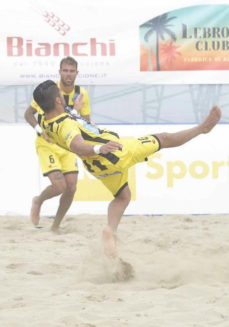 I cannibali del beach si mangiano Terracina Oggi tocca al Pisa 