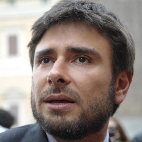 Alessandro Di Battista domani a Orbetello per sostenere il no al referendum 