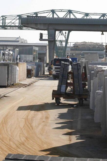 Rischio inquinamento Stop all’estrazione per la ditta Henraux 