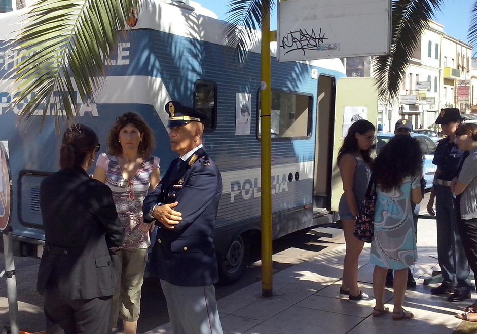 La campagna antiviolenza oggi fa tappa a Porta Terra
