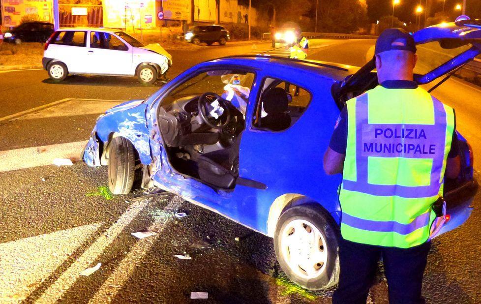 Li Punti, scontro tra auto: 3 feriti 