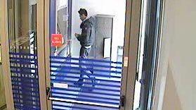 Spesa col bancomat rubato: arrestati