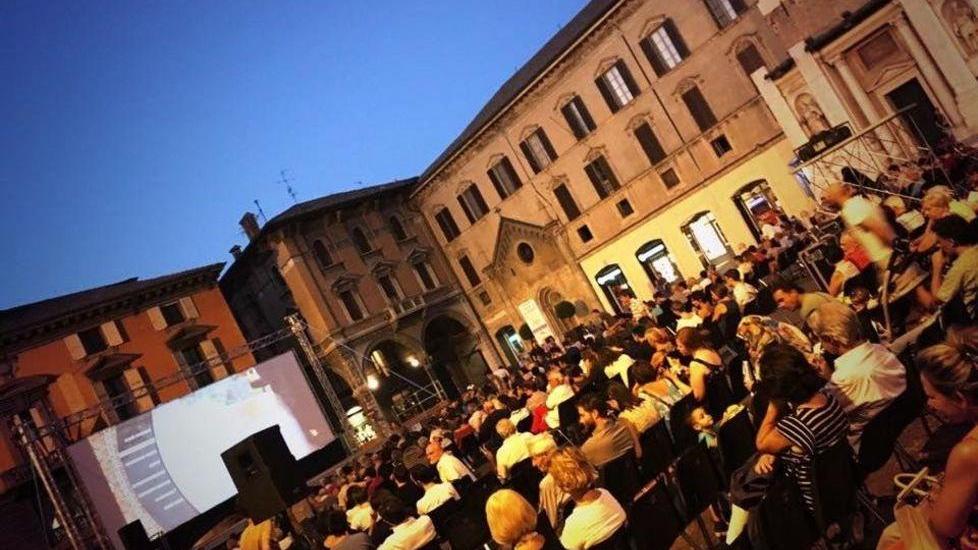 In piazza 3.500 spettatori per il “Cinema sotto le stelle”