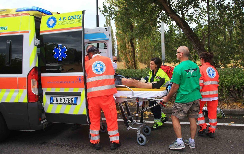 Frontale sulla via Emilia, grave un 55enne 