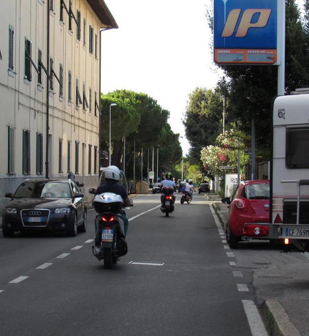Via di Salviano: l’aggressione è avvenuta vicino all’Ip