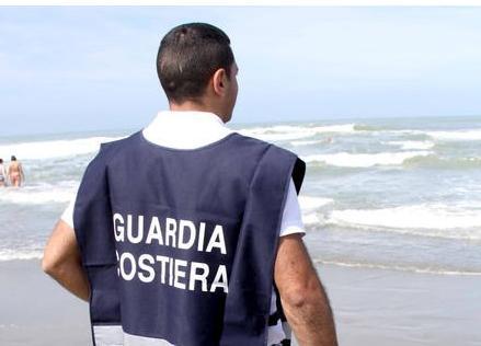 Trovato un femore sul bagnasciuga a Principina 