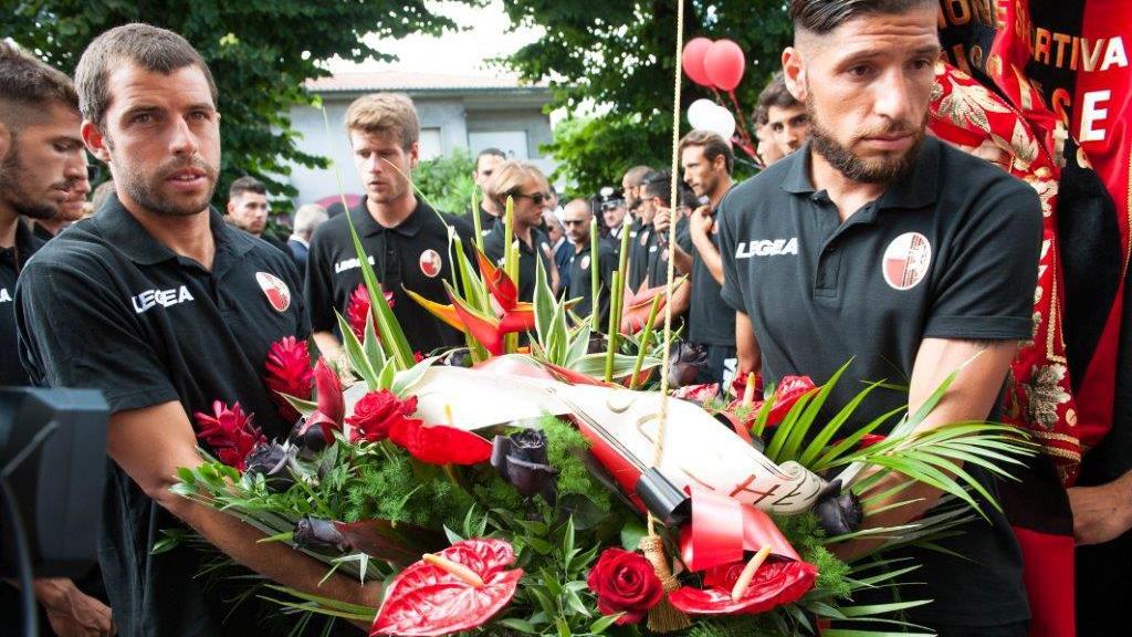 Il cuscino di rose portato da Nolé ed Espeche