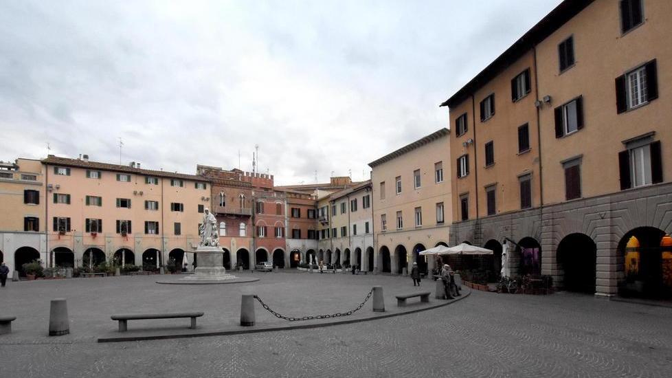 Un nuovo mercatino in piazza Dante