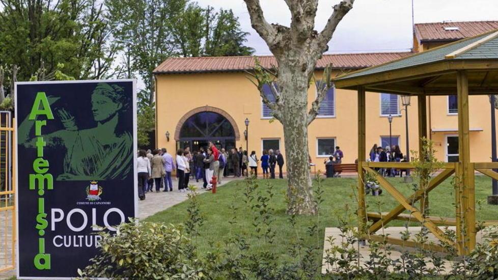 Proteste per la poca luce ad Artemisia