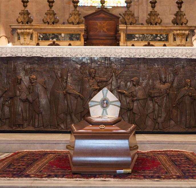 Monsignor Mansueto riposa tra la sua gente dell’Oltreserchio 
